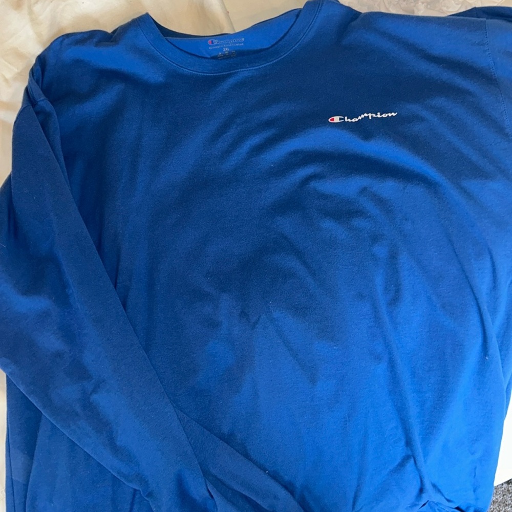 Champion 2XL. Long sleeve